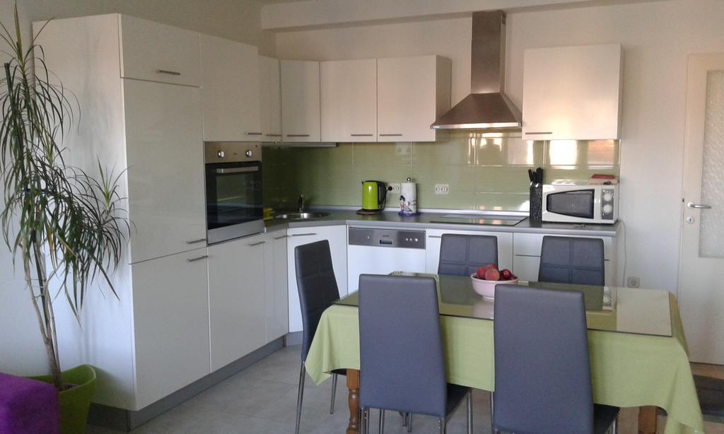 Apartment Mery Трогір Екстер'єр фото
